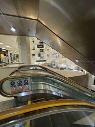 The Adelphi (D6), Retail #606275001